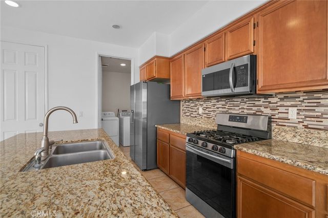 2991 Crooked Branch Way, San Jacinto, CA 92582