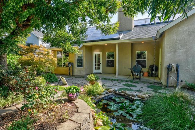 2656 E Lester Avenue, Fresno, CA 93720