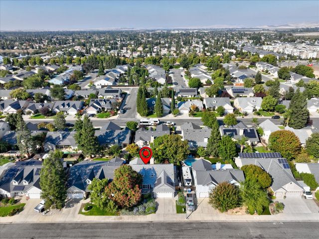 2656 E Lester Avenue, Fresno, CA 93720