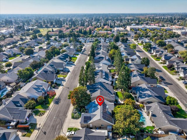 2656 E Lester Avenue, Fresno, CA 93720