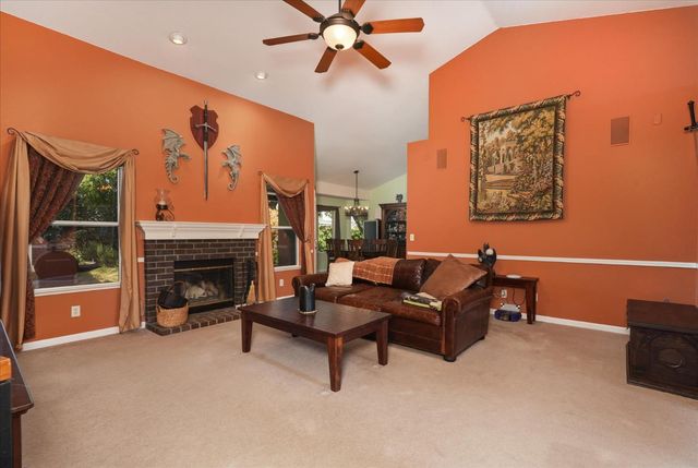 2656 E Lester Avenue, Fresno, CA 93720