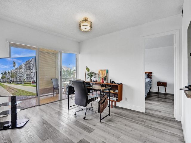 200 Diplomat Pkwy 432, Hallandale Beach, FL 33009