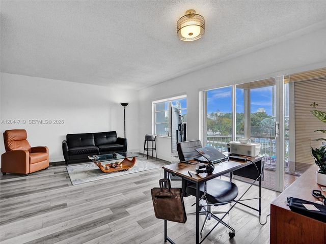 200 Diplomat Pkwy 432, Hallandale Beach, FL 33009
