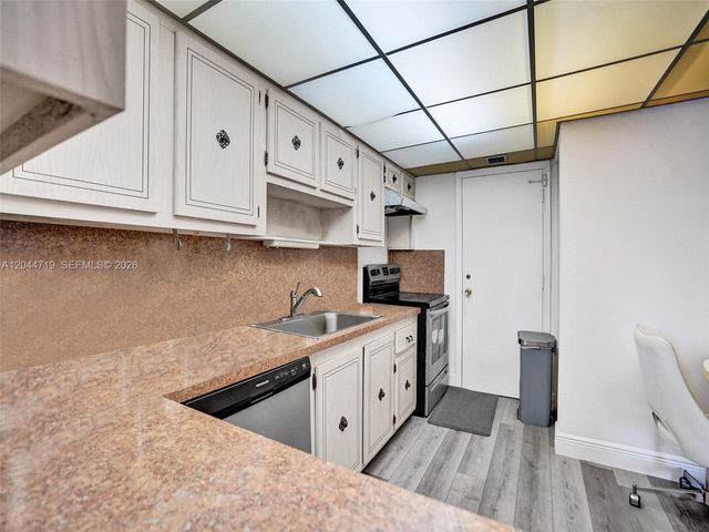 200 Diplomat Pkwy 432, Hallandale Beach, FL 33009