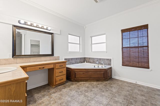 8713 La-105, Melville, LA 71353