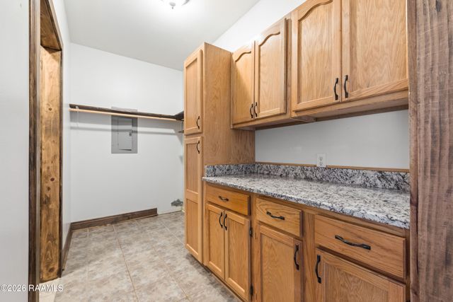 8713 La-105, Melville, LA 71353