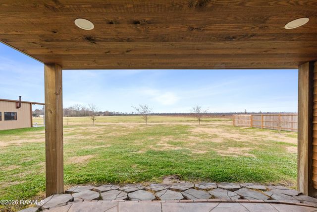 8713 La-105, Melville, LA 71353