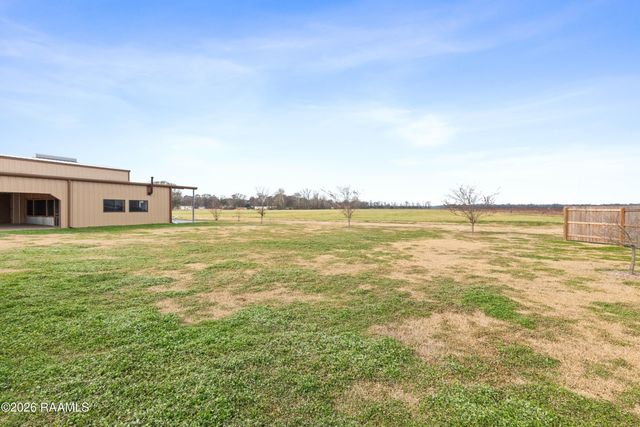 8713 La-105, Melville, LA 71353