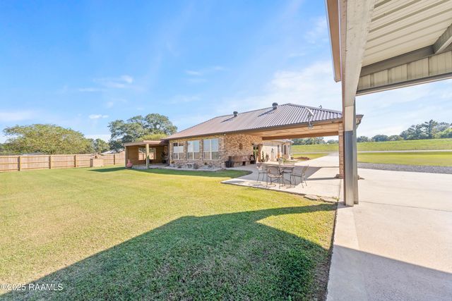 8713 La-105, Melville, LA 71353