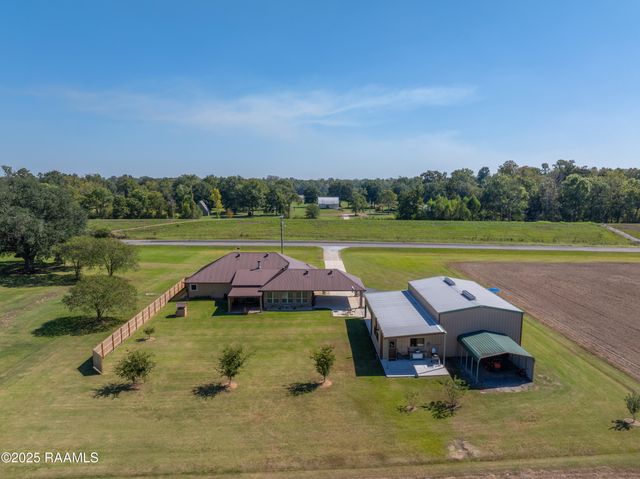 8713 La-105, Melville, LA 71353