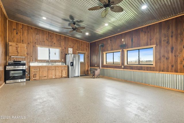 8713 La-105, Melville, LA 71353