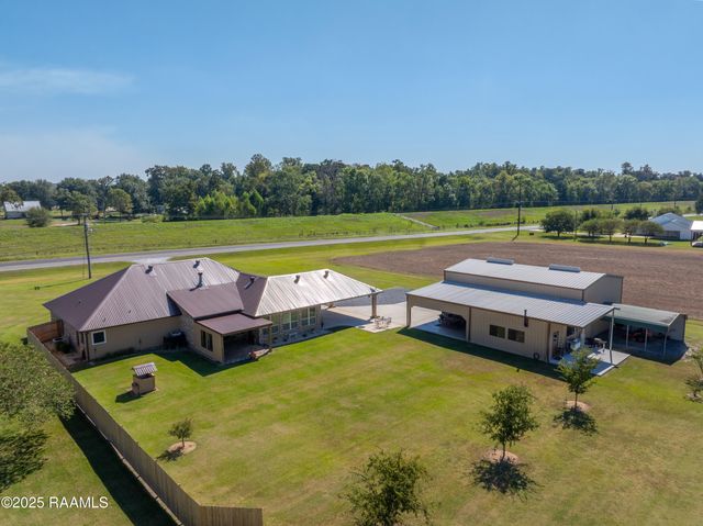 8713 La-105, Melville, LA 71353