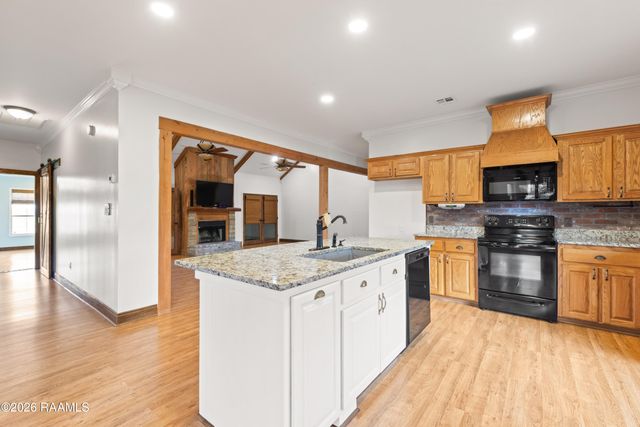 8713 La-105, Melville, LA 71353