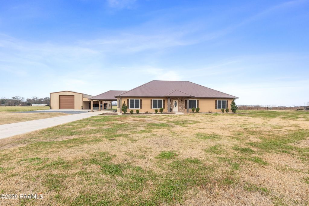 8713 La-105, Melville, LA 71353