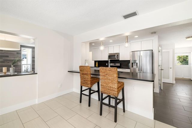 4462 39TH STREET S, St Petersburg, FL 33711