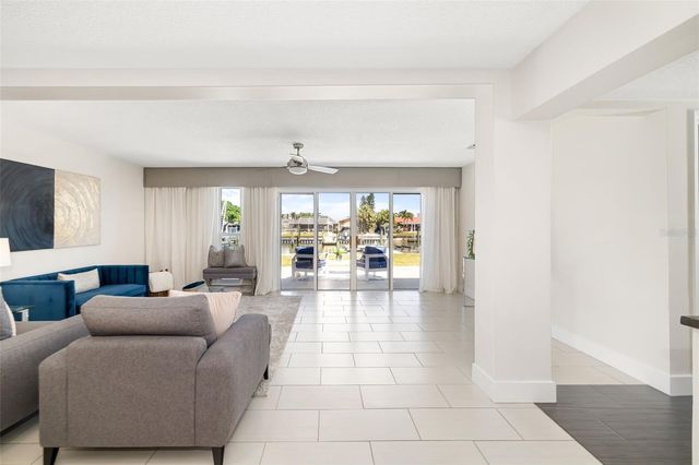 4462 39TH STREET S, St Petersburg, FL 33711