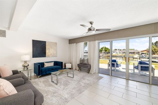 4462 39TH STREET S, St Petersburg, FL 33711