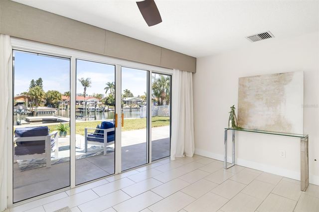 4462 39TH STREET S, St Petersburg, FL 33711