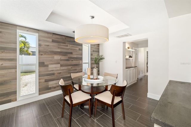 4462 39TH STREET S, St Petersburg, FL 33711