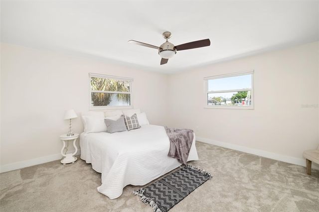 4462 39TH STREET S, St Petersburg, FL 33711