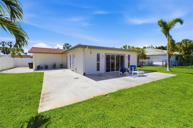 4462 39TH STREET S, St Petersburg, FL 33711