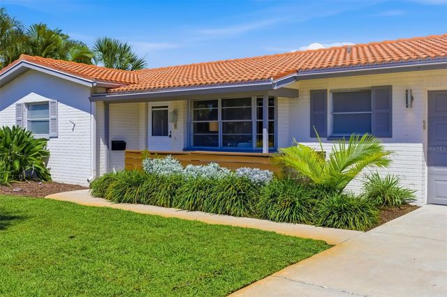 4462 39TH STREET S, St Petersburg, FL 33711