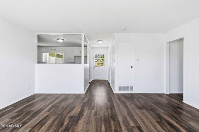 1692 Alviso Street, Simi Valley, CA 93065