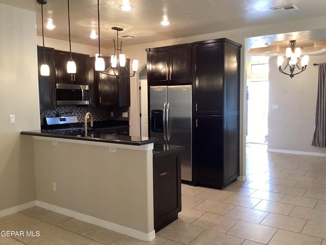 3130 Blue Dirt Circle, El Paso, TX 79938