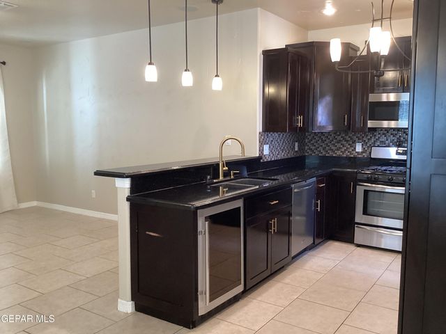 3130 Blue Dirt Circle, El Paso, TX 79938