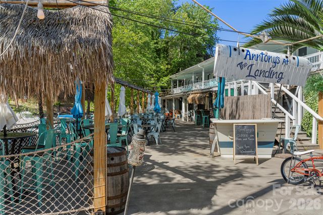 1512 Ardmore Drive, Sherrills Ford, NC 28673