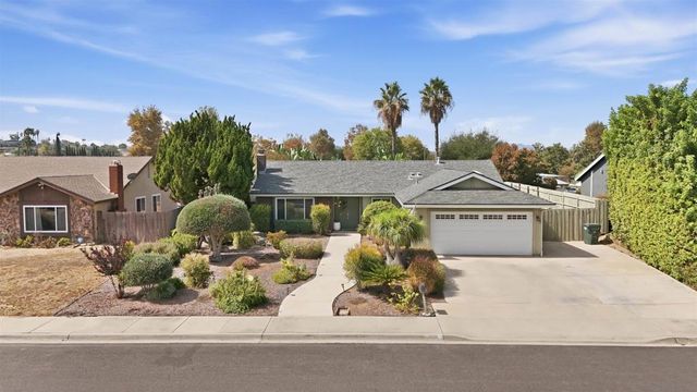 931 SUMMERFIELD PL., Escondido, CA 92027