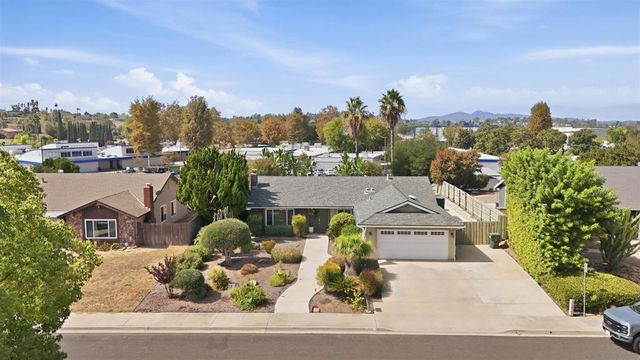 931 SUMMERFIELD PL., Escondido, CA 92027