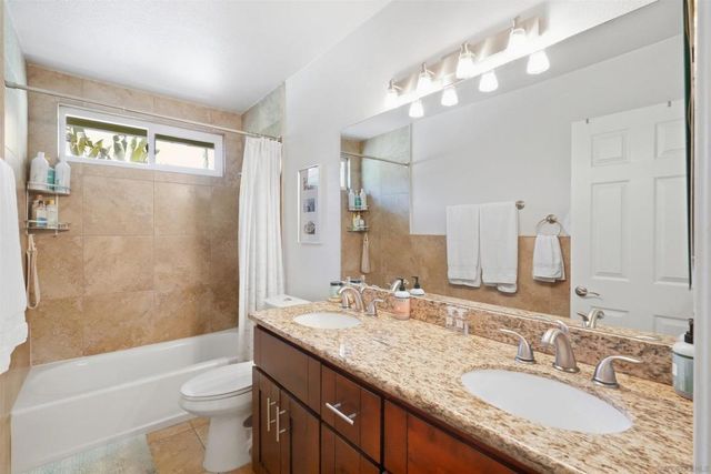 931 SUMMERFIELD PL., Escondido, CA 92027
