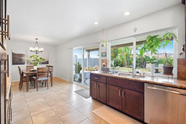 931 SUMMERFIELD PL., Escondido, CA 92027