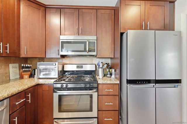931 SUMMERFIELD PL., Escondido, CA 92027
