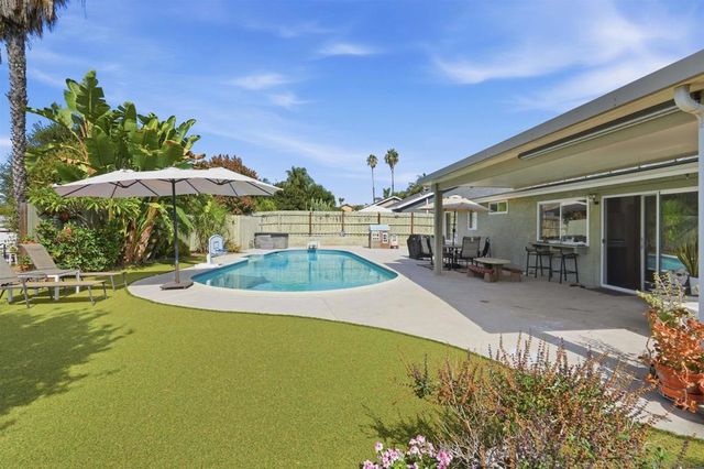931 SUMMERFIELD PL., Escondido, CA 92027