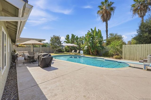 931 SUMMERFIELD PL., Escondido, CA 92027