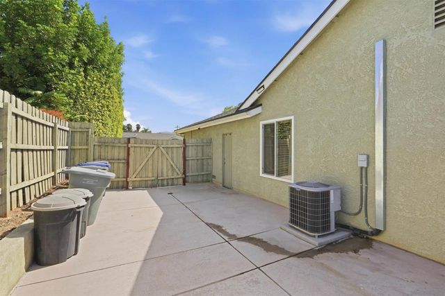 931 SUMMERFIELD PL., Escondido, CA 92027