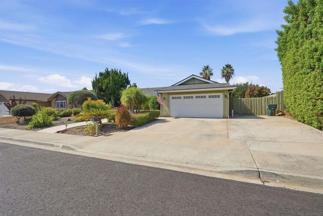 931 SUMMERFIELD PL., Escondido, CA 92027