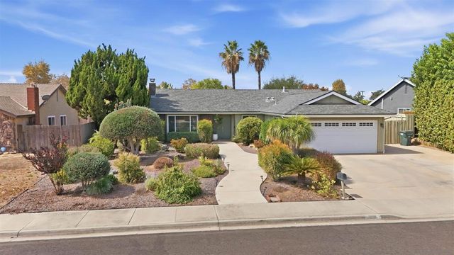 931 SUMMERFIELD PL., Escondido, CA 92027