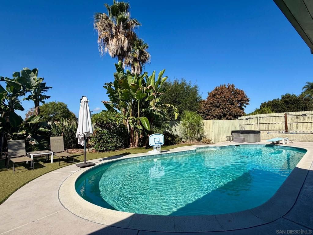 931 SUMMERFIELD PL., Escondido, CA 92027 — photo 2