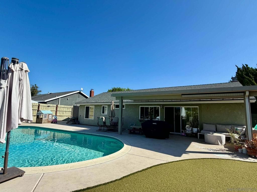 931 SUMMERFIELD PL., Escondido, CA 92027 — photo 3