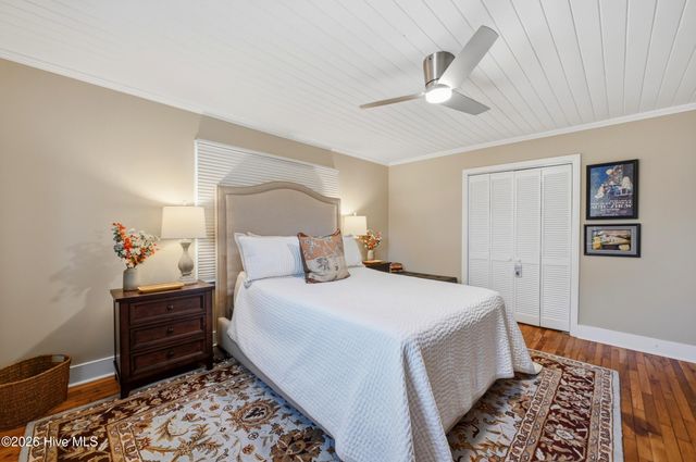 102 S Fodale Avenue, Southport, NC 28461