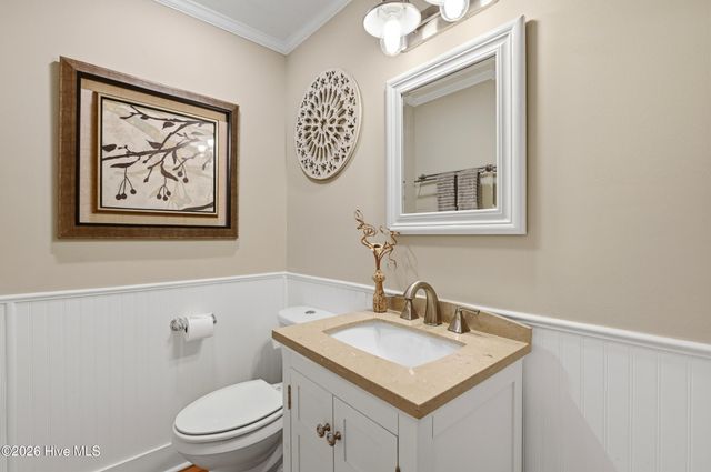 102 S Fodale Avenue, Southport, NC 28461