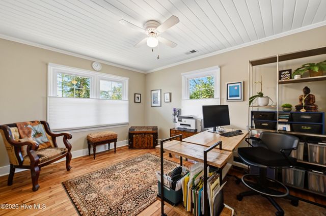 102 S Fodale Avenue, Southport, NC 28461