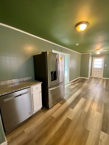 814 E 4th St., Hopkinsville, KY 42240