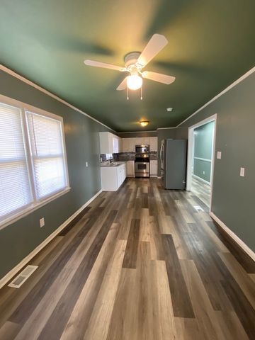 814 E 4th St., Hopkinsville, KY 42240