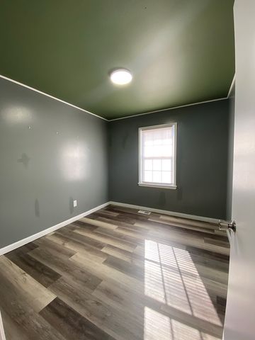 814 E 4th St., Hopkinsville, KY 42240