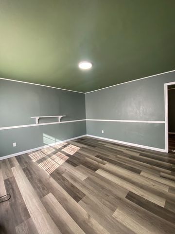 814 E 4th St., Hopkinsville, KY 42240