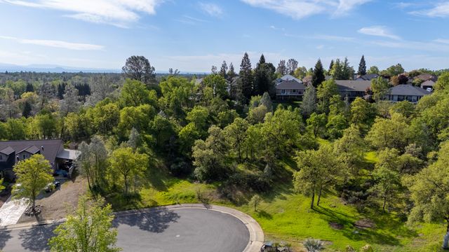 5721 Beaumont Drive, Redding, CA 96003